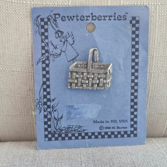 Barker Pin Genuine USA Pewter Brooch Pin Made in USA Pewterberries New With tag - Picture 4 of 12